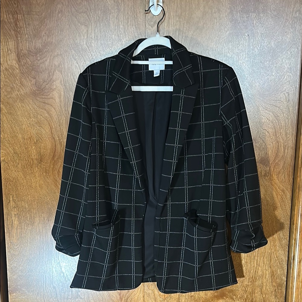 Nine West Black Blazer with Notched Lapel and Windowpane Pattern